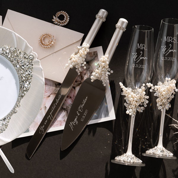 Pearls wedding glasses for bride and groom Bridal shower gift Pearls Champagne flutes wedding cake cutter and server set engagement gifts
