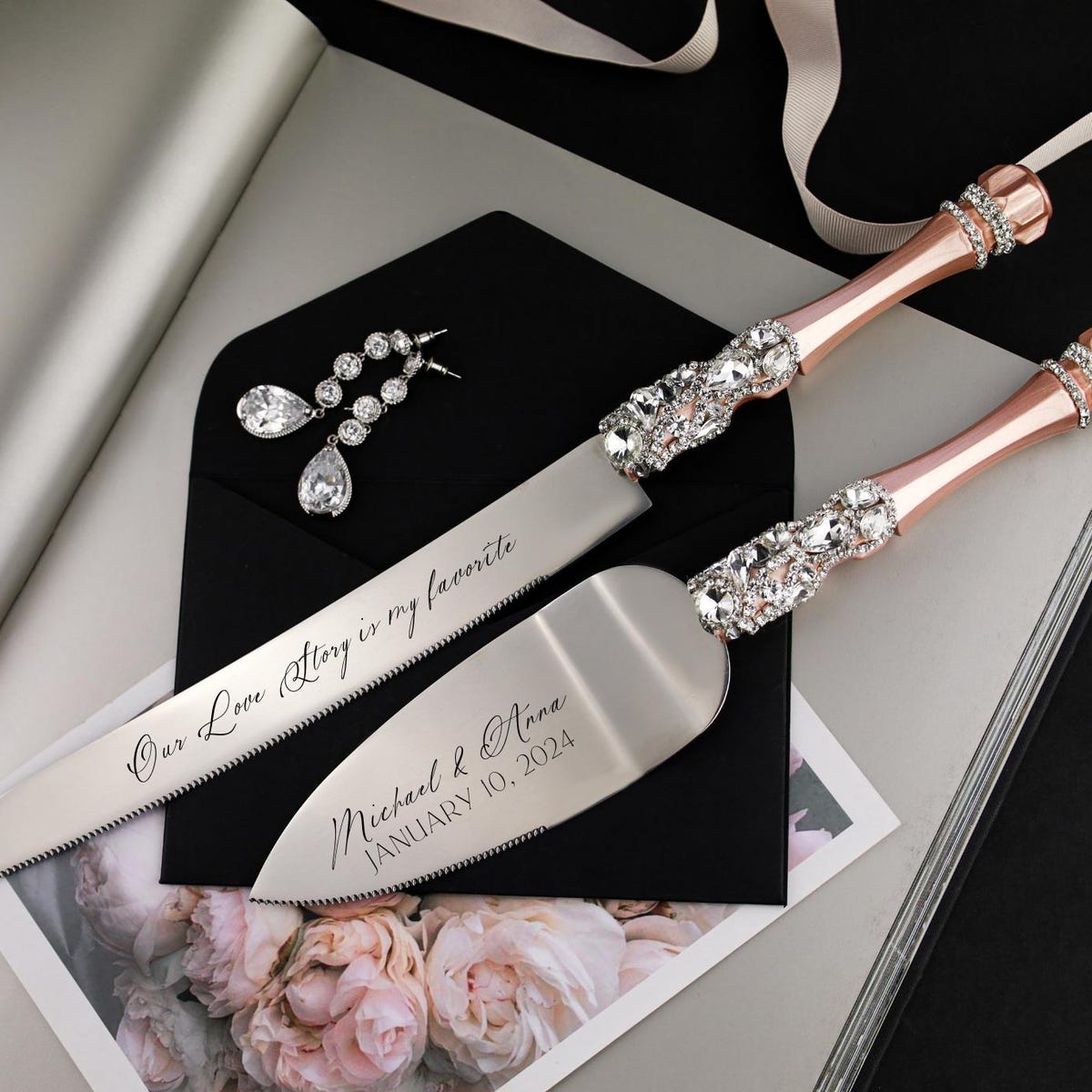 White Cake Cutting Set for Bride and Groom Personalized Cake Server Set Bridal Shower Gift Engraved Cake Cutter Knive Cutter Engagement Gift - Etsy