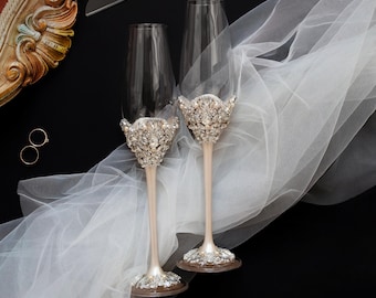 Champagneglazen voor bruid en bruidegroom, huwelijksjubileumcadeaus, toastglazen, cadeaus voor een vrijgezellenfeest.