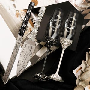 Personalized wedding Glasses for Bride and Groom, anniversary wedding gift for couple Engraved toasting glasses Mr and Mrs Black and white