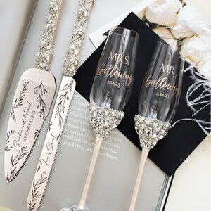 Personalized gifts Wedding glasses for Bride and Groom Cake Server Set Wedding plate forks Gold 50th Anniversary champagne flutes engraved Ivory & Silver