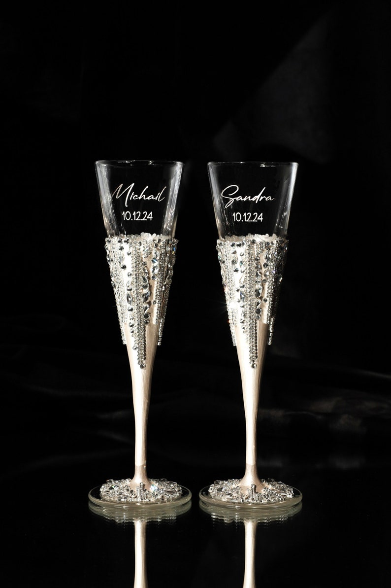 Wedding shower gifts for couple Engraved glasses for bride and groom Personalized champagne flutes Bridal shower gifts anniversary glasses Champagne flutes