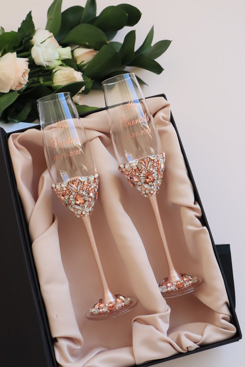 ROSE GOLD Wedding glasses and Cake Server Set , bride and groom wedding anniversary gift Personalized Champagne flutes and cake cutting set image 3