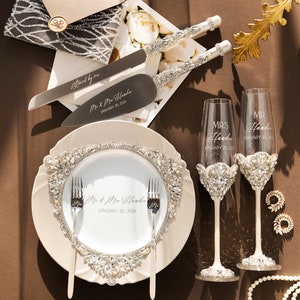Personalized wedding gift for couple champagne flutes and cake cutting set, Plate, toasting glasses and cake set, Anniversary wedding gift