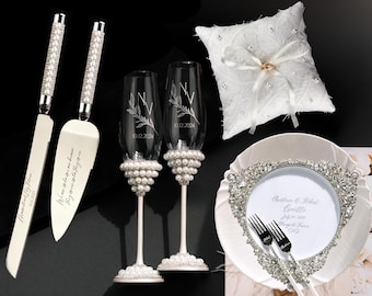 Witte parels trouwglazen voor bruid en bruidegroom, taartsnijset, cadeaus voor een vrijgezellenfeest, champagneflutes, gegraveerde taartschep