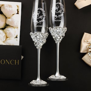 Personalized wedding gift for couple champagne flutes and cake cutting set Silver toasting glasses and cake set, Anniversary wedding gift image 2