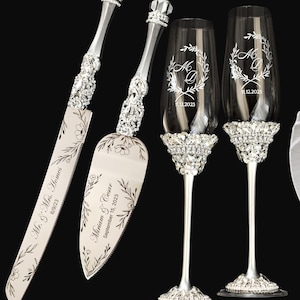 Personalized champagne flutes and cake server set Wedding anniversary gift Engrave toasting glasses and cake cutting set Bridal shower gift