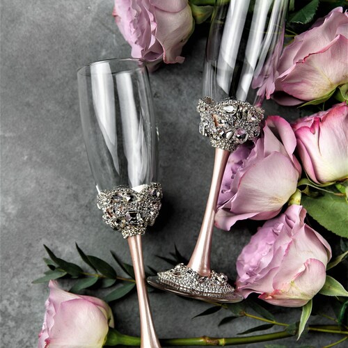 Wedding flutes for Bride and Groom and cake cutting set, Anniversary gift shops toasting glasses and cake cutting set for Bride and Groom, set of4