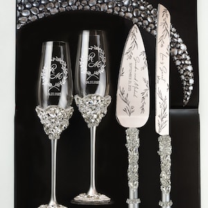 Personalized wedding Glasses for Bride and Groom, anniversary wedding gift for couple Silver toasting glasses, Crystal champagne flutes