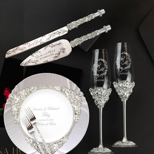Personalized wedding gift for couple champagne flutes and cake cutting set Silver toasting glasses and cake set, Anniversary wedding gift set of 7