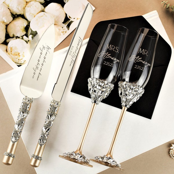 Engraved Wedding Glasses for Bride and Groom Unique Couple Gifts Elegant toasting flutes personalized cake cutting set bridal shower gifts