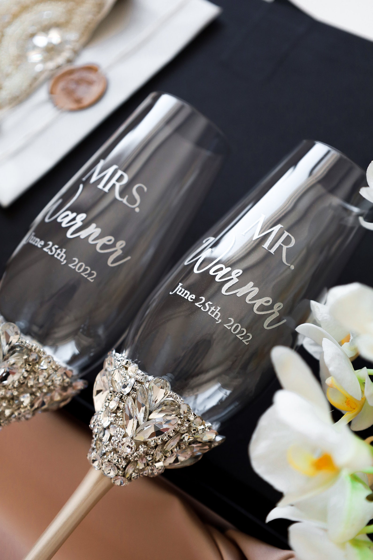 Wedding Gift Glasses Bride and Groom Personalized Flutes - Etsy