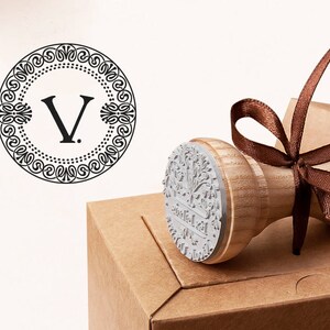 V MONOGRAM stempel - Letter V stempel - visitekaartje Stamp - eerste Gift V - V - Business Monogram V - Pro forma verjaardagsgift V