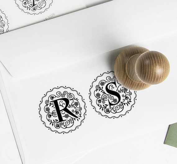 Custom Initials Gifts for Couple, 2 Floral Letters, Alphabet Rubber Stamps, Elegant Handmade Valentine's Day Gifts in Special Boxes