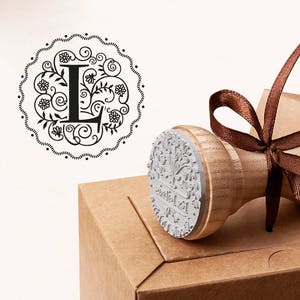 Carta L sello, iniciales sello de goma L, monograma sello carta L diseño, sello único, original hecho a mano regalos, caja de regalo hecha a mano