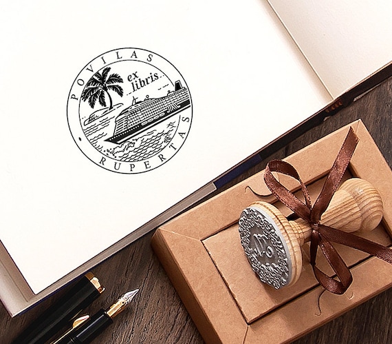 Ex libris Black Billed Magpie Bird Rubber Stamp Personalized Bookplate Tree Stump, Round 40mm, Special Gift Box