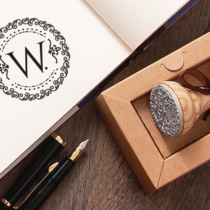 MONOGRAMM W STEMPEL - Stempel W Geschenk - Buchstabe W Stempel - Initial W Geschenk - Hochzeitsgeschenke Stempel - W Stempel