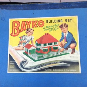 Construction Set, Vintage Bayko Building No,3 Set With Many