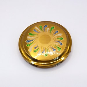 Ladies compact, vintage 1950s small gold tone mirrored compact clean and bright mirrored compact.