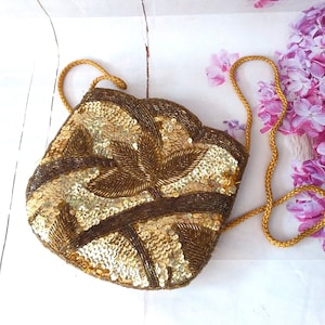 Classic Handbags のゴールドのスパンコール付き MENBUR イブニングバッグ、ヴィンテージ ハンドバッグ。