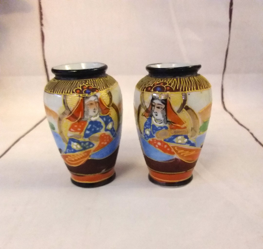 Klimax Japanese Satsuma Vases: Hand-painted Miniature Porcelain