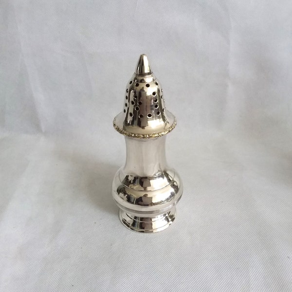 Sugar sifter, silver EHP Victorian style shaker, clean and bright ready to use table decor, dining and serving.