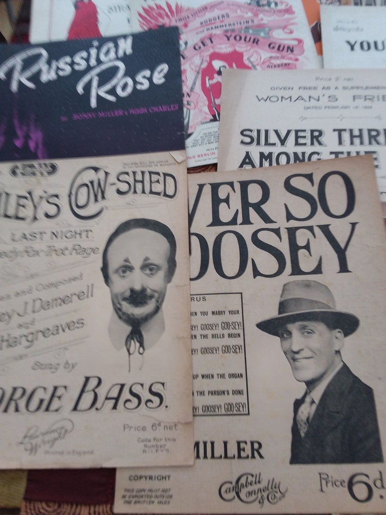 Sheet Music and song, 13 x vintage music magazines, scores and songs from the 1920s to 1940s. image 5