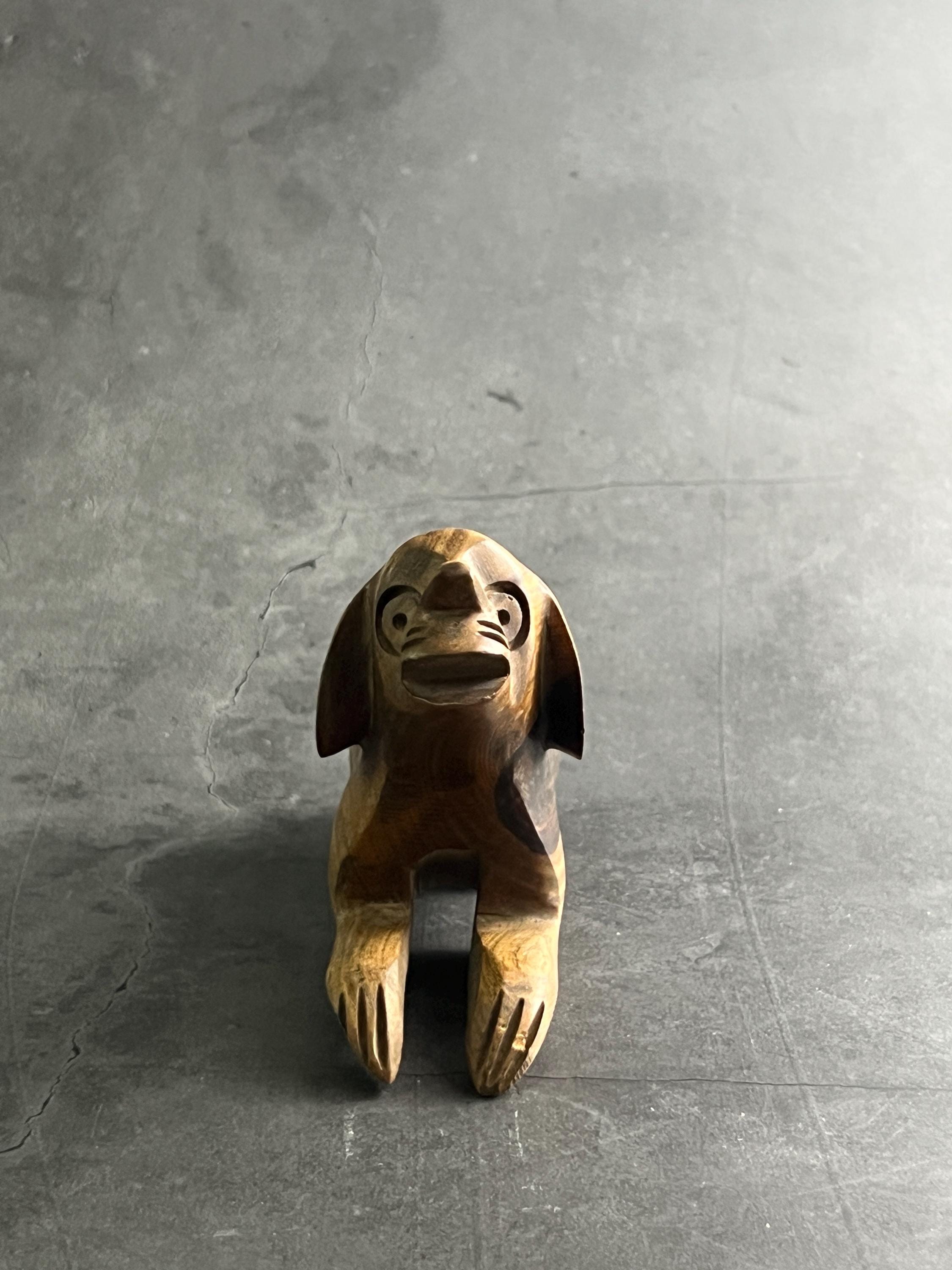 ヴィンテージ木製彫刻の犬の像の置物 - Etsy 日本