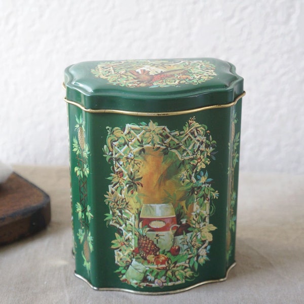 Vintage 1981 AVON Christmas Tin Green Metal Container Made in England