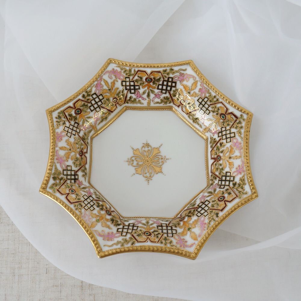 Hand painted in Thailand ハンドペイント 金彩 花文様皿 Vintage Japan Nippon RC Royal Crockery Hand Painted Fine China