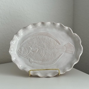 Vintage Leo & Karin Villaroman Charlestowne Flounder Oval Platter Fish Pottery Tray