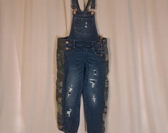 Combinaison enfant Justice taille XL recyclée. Panneaux latéraux ajoutés.