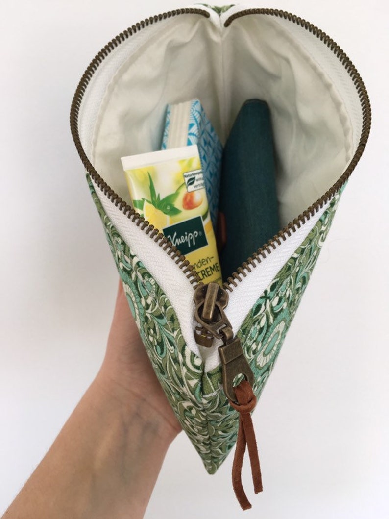 Catch-All Fully-Lined Zipper Pouch Purse Organizer GreenAqua Filigree