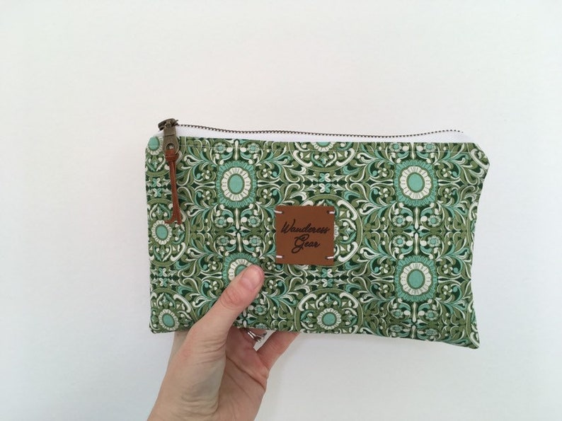 Catch-All Fully-Lined Zipper Pouch Purse Organizer GreenAqua Filigree