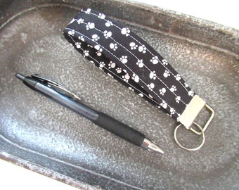 Wristlet Keychain, Paw Print Keychain, Dog Keychain, Key Fob Wristlet, Key Fob, Gift for Pet Lover, Wrist Lanyard, Keychain Wristlet