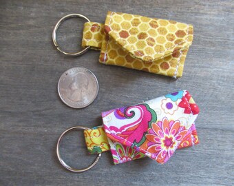 Magnetic Quarter Holder Keychain, Grocery Shopping