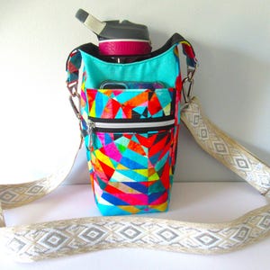 Water Bottle Crossbody Sling: Hiking Drink Bag with Phone Pocket