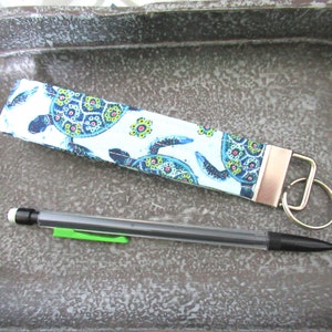 Pulsera de tortuga, llavero de tortuga, llavero del océano, llavero, llavero de tortuga marina, cordón de muñeca de tortuga, pulsera de llavero de tortuga marina