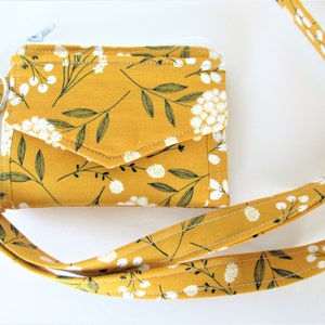 Yellow ID Wallet, Floral Keychain Wallet, Yellow Wristlet Wallet, Yellow Lanyard Wallet, Graduation Gift, Yellow Wristlet