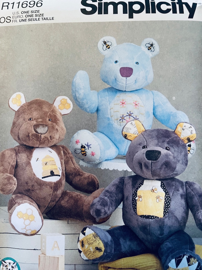 Simplicity 9731 R11696 - Sewing Pattern - Stuffed Bear by Carla Reiss ...