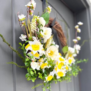 Artificial Muscari Pick, Faux Spring Florals, Realistic Flowers for Wreath Making, Grape Hyacinths Small White Flowers image 6