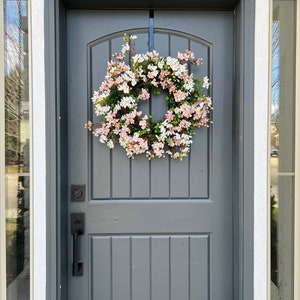 Pink and White Cottage Style Spring Floral Wreath for Front Door, Mini Flower Blossoms Wreath, Floral Mothers Day Gift Entryway Wall Decor image 4