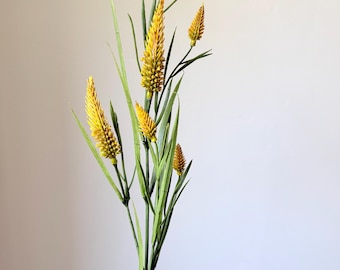 Narrowleaf Clover Spray, Yellow Wildflower Stem, Faux Clover Pick for Wreaths, Cottage Style Floral Decor, Vase Filler DIY Arrangements