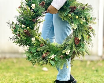 Winter Evergreen Wreath With White Berries, Neutral Christmas Wreath for Front Door, Artificial Pine Cedar and Pinecone Wreath