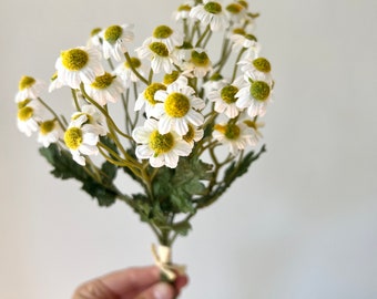 Mini Daisy Bundle, Artificial White Daisy Flowers, Faux Florals for Wreath Making and Flower Arranging, DIY Wedding Flowers, Filler Flowers