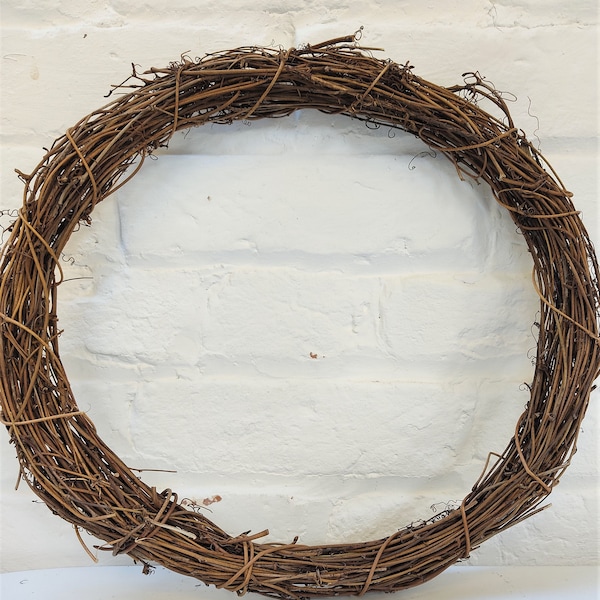 Vine Wreath, Wicker Garland Ring. Decorate For Any Season or Occasion! 30cm