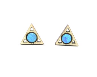 Triangles Wooden Stud, with 4mm Stone