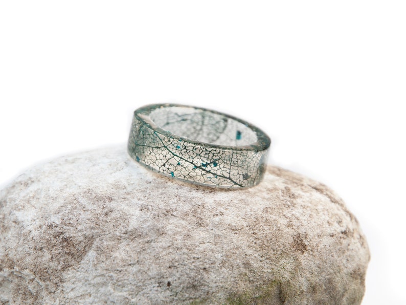 Nature Inspired Ring Real Leaf Ring Band Skeleton Leaf Ring Resin Green Resin Ring Green Leaf Ring Nature Ring Women Botanical Resin