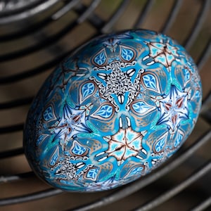 Arte dell&#39;uovo di Pasqua dell&#39;oca in pasta polimerica