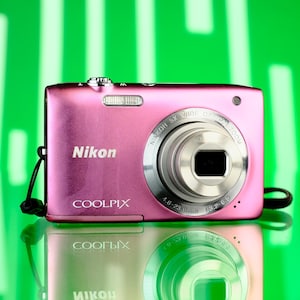 Nikon Coolpix s2800 20mp Digital Camera